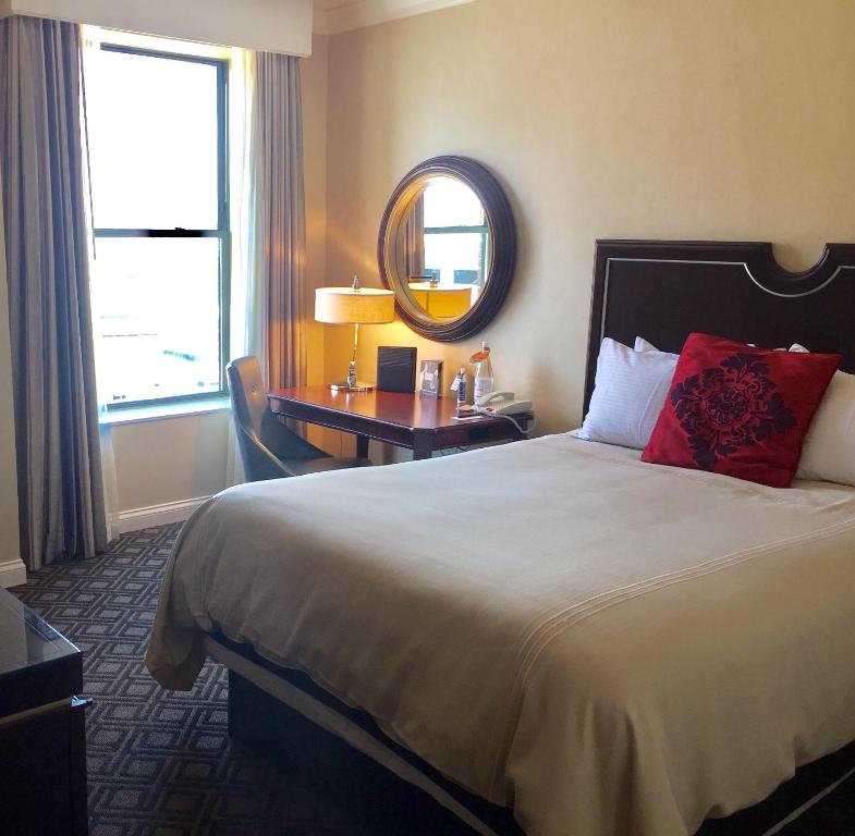 Omni Severin Hotel image 12