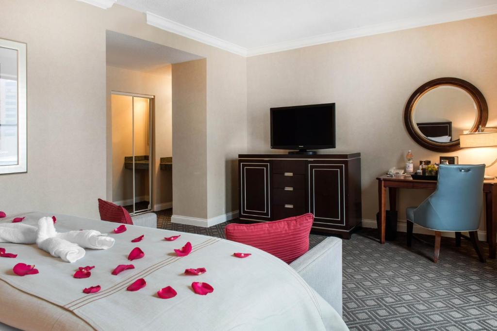 Omni Severin Hotel image 25